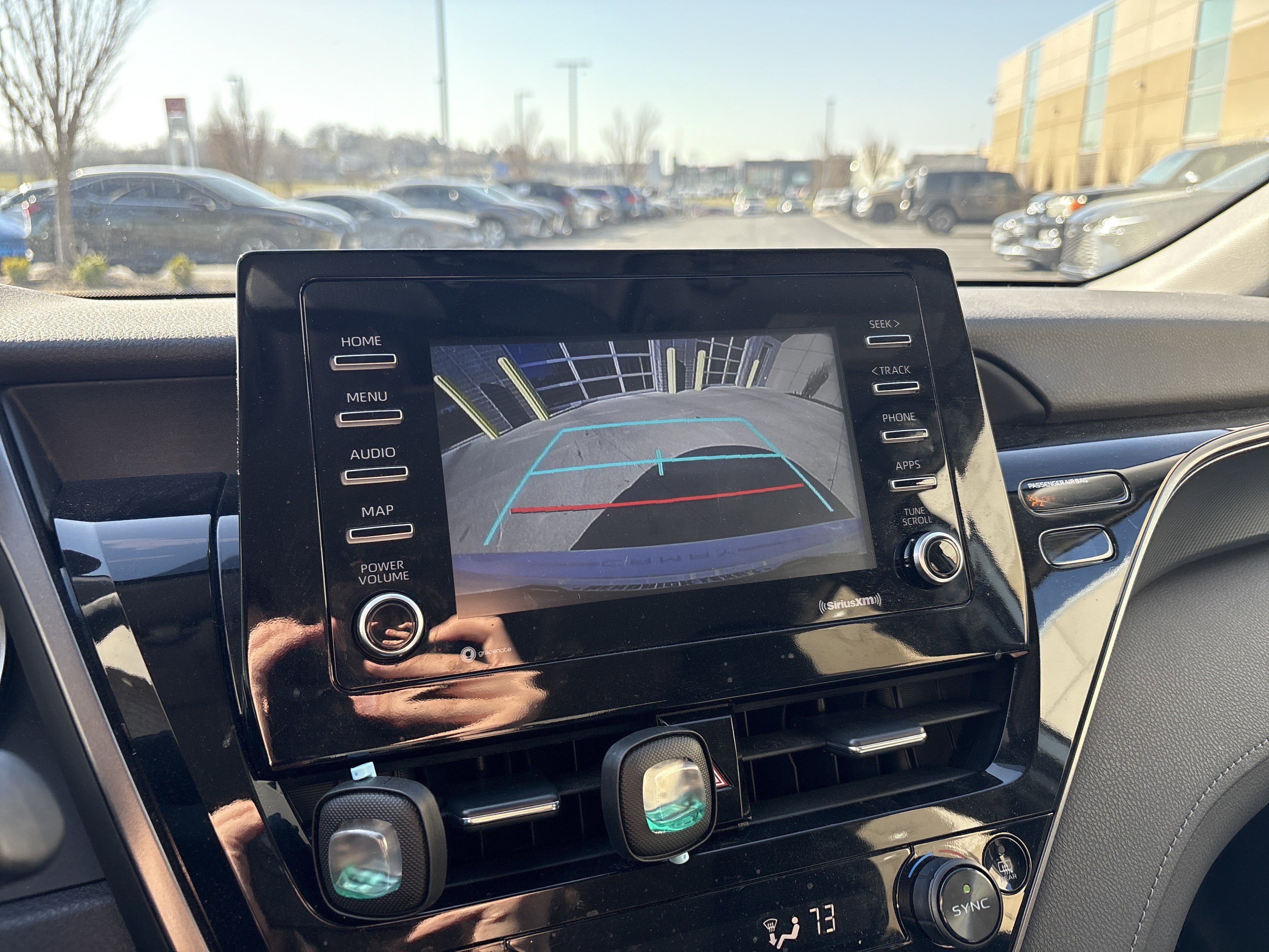 Used 2022 Toyota Camry LE image 25