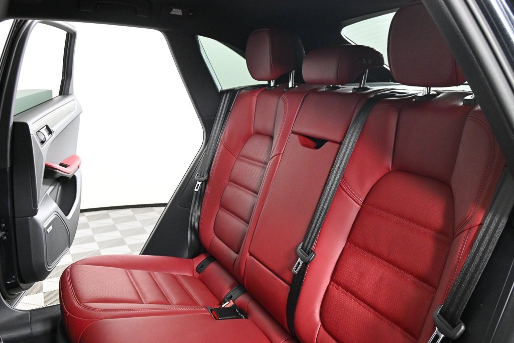 New 2026 Porsche Macan GTS image 23