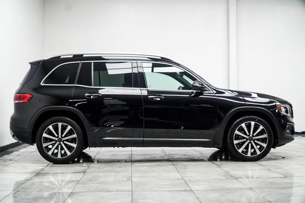 Used 2022 Mercedes-Benz GLB 250 4MATIC w/ Premium Package Lite image 8