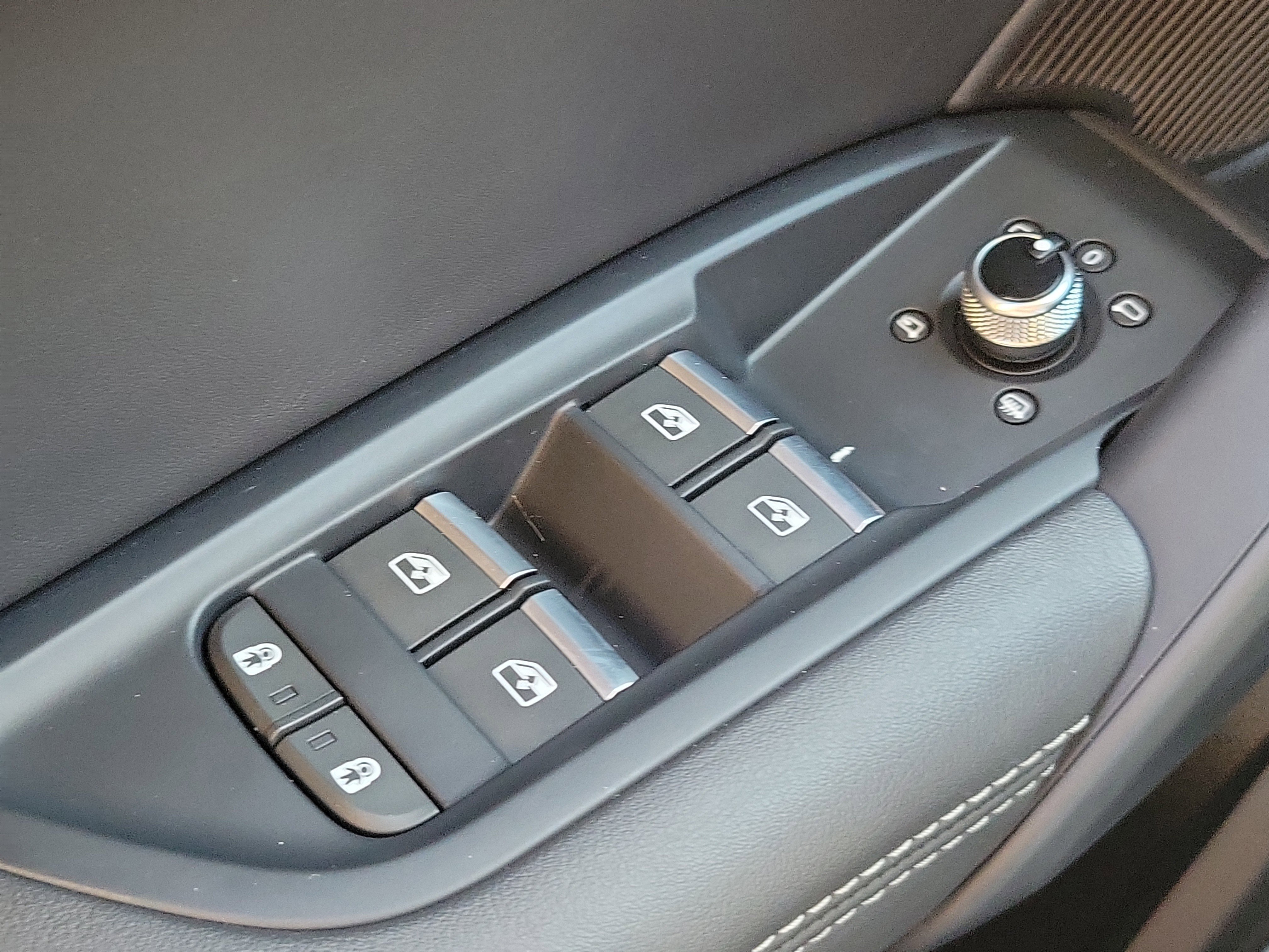 Used 2021 Audi Q5 Prestige image 25