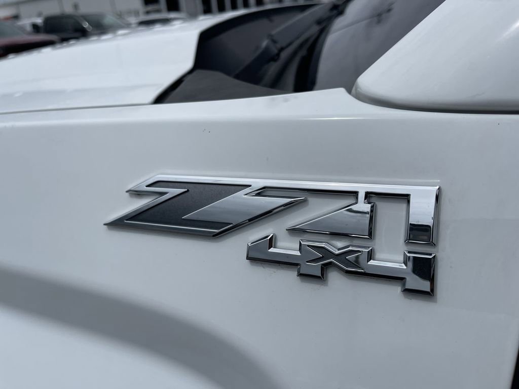 Used 2019 GMC Sierra 1500 SLE w/ SLE Value Package AWD/4WD image 2