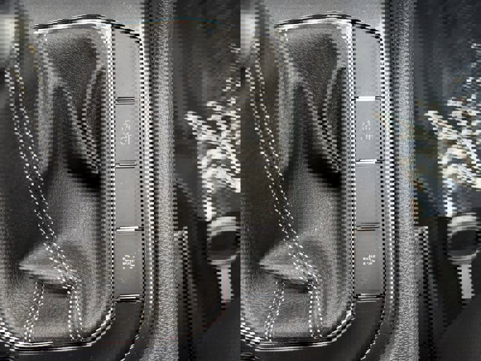 Used 2022 Volkswagen Tiguan SE R-Line image 20