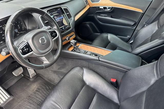 Used 2021 Volvo XC90 T5 Momentum w/ Protection Package Premier image 12