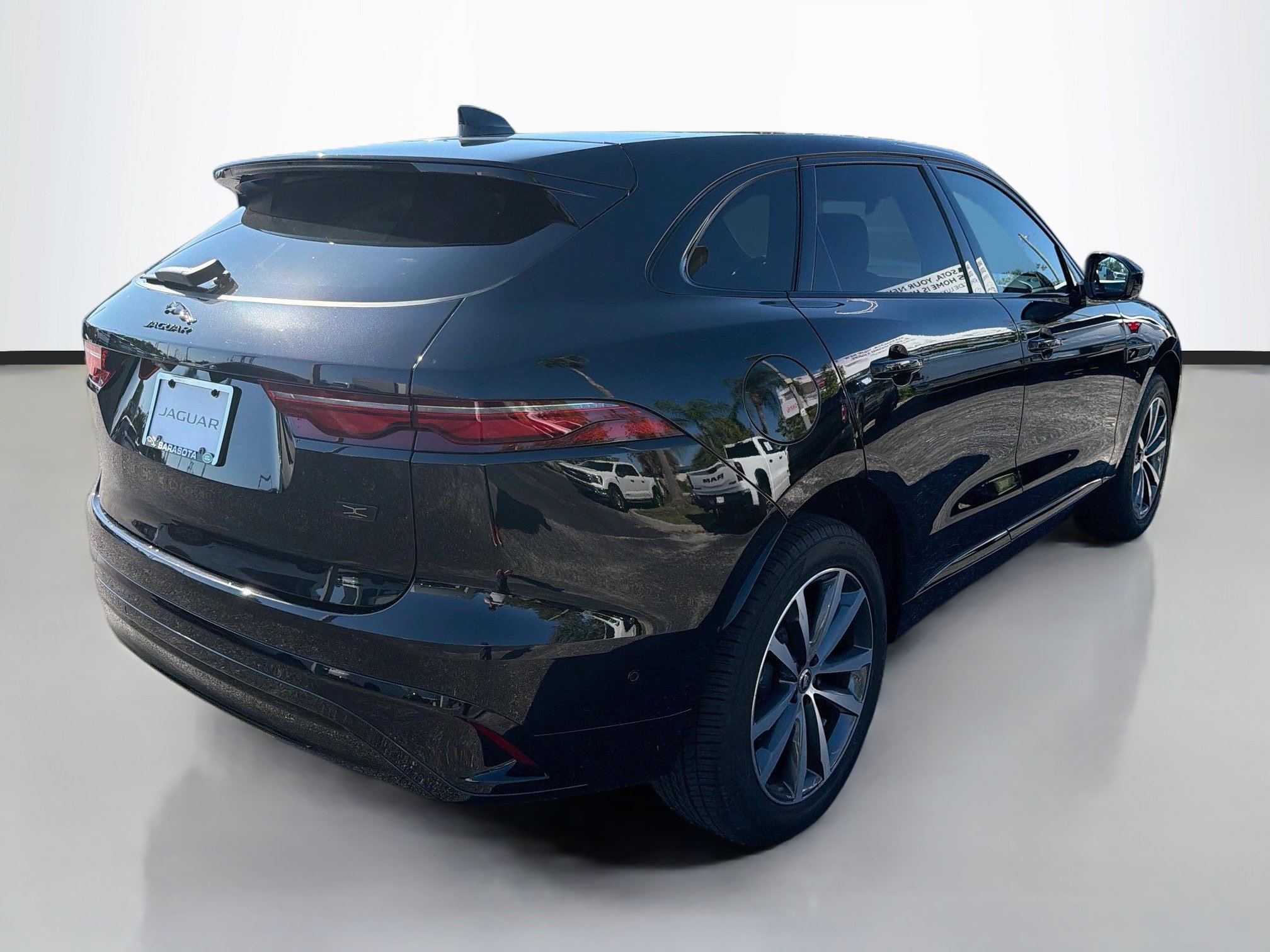 Used 2026 Jaguar F-PACE R-Dynamic S AWD/4WD image 5