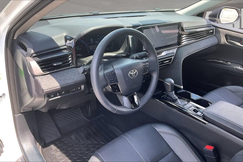 Used 2025 Toyota Camry XLE FWD image 16