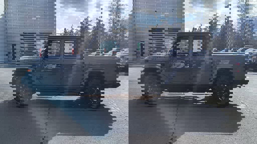 Used 2024 Jeep Gladiator Sport image 5