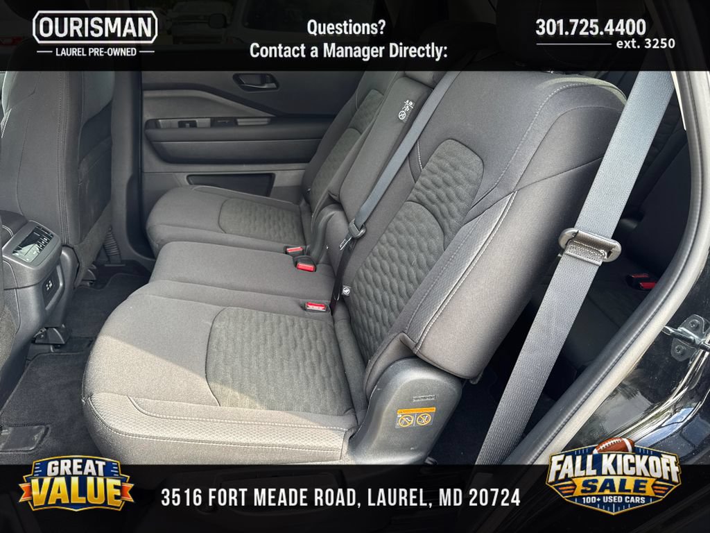 Used 2025 Nissan Pathfinder SV AWD/4WD image 17