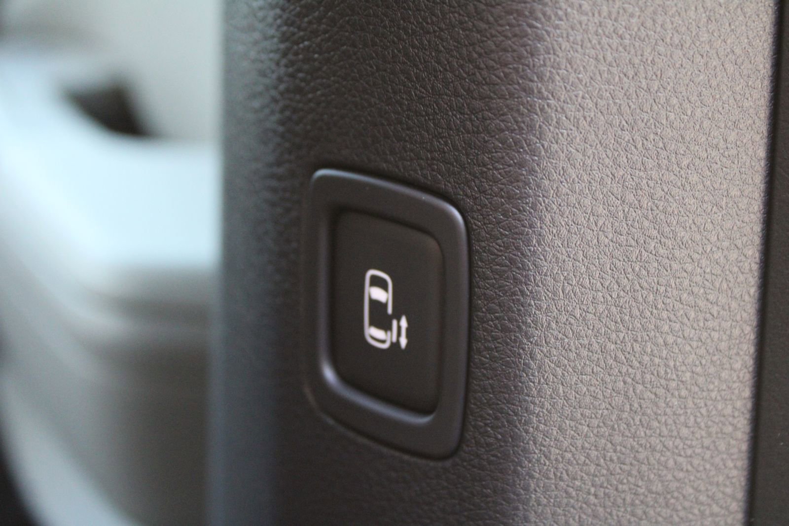 New 2026 Kia Carnival EX image 21