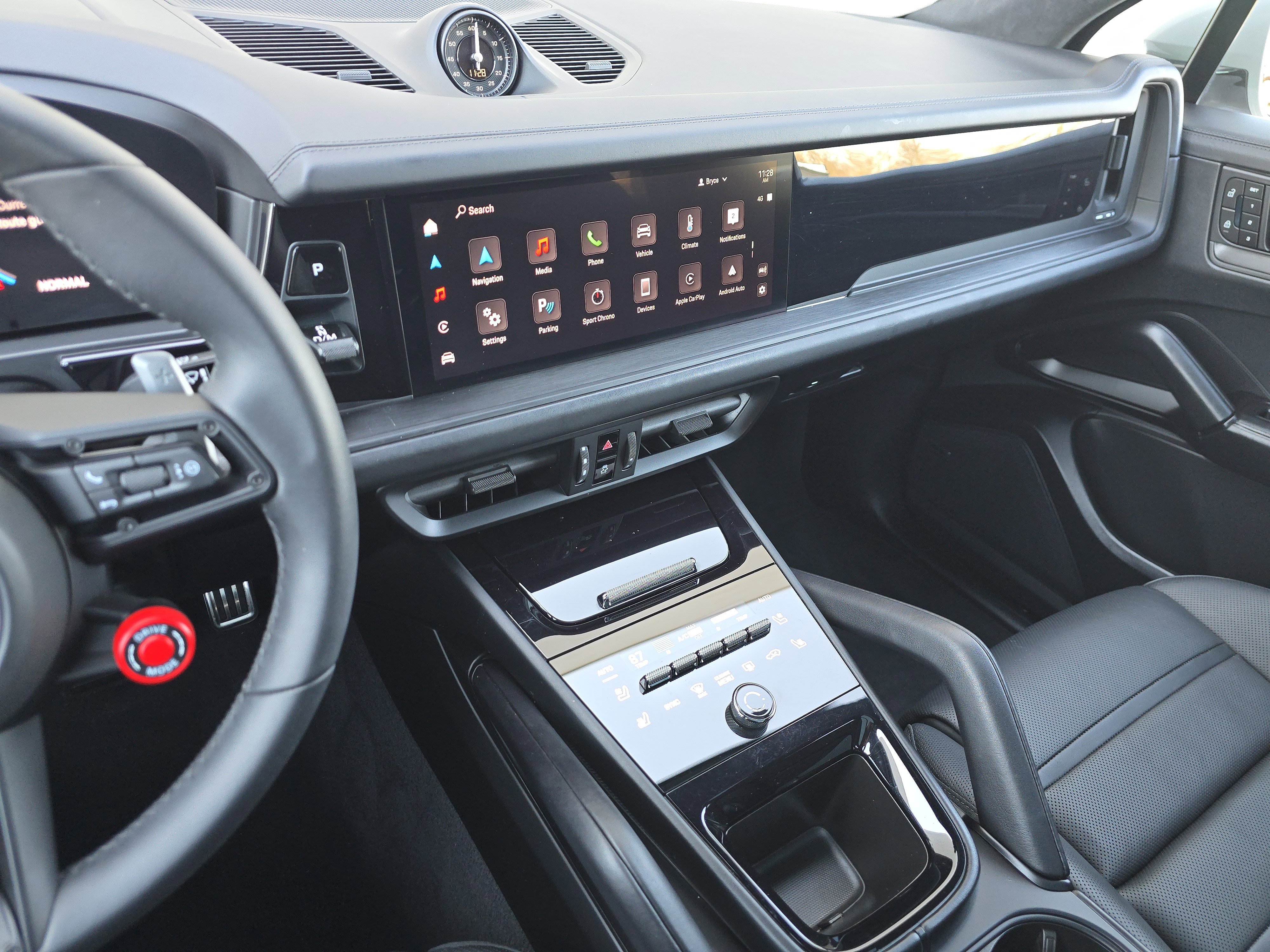 Certified 2025 Porsche Cayenne GTS image 21