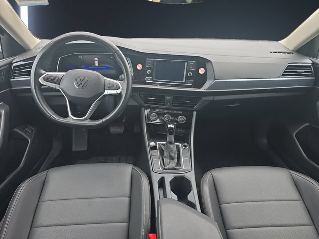 Used 2024 Volkswagen Jetta SE FWD image 10