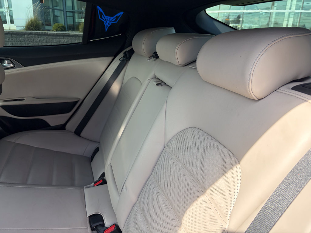 Used 2018 Kia Stinger GT2 AWD/4WD image 12