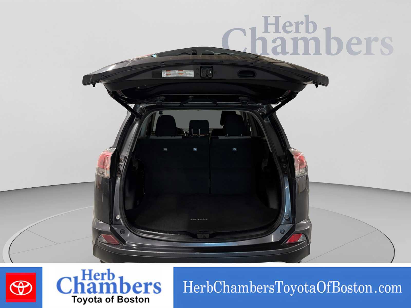 Used 2016 Toyota RAV4 XLE AWD/4WD image 4