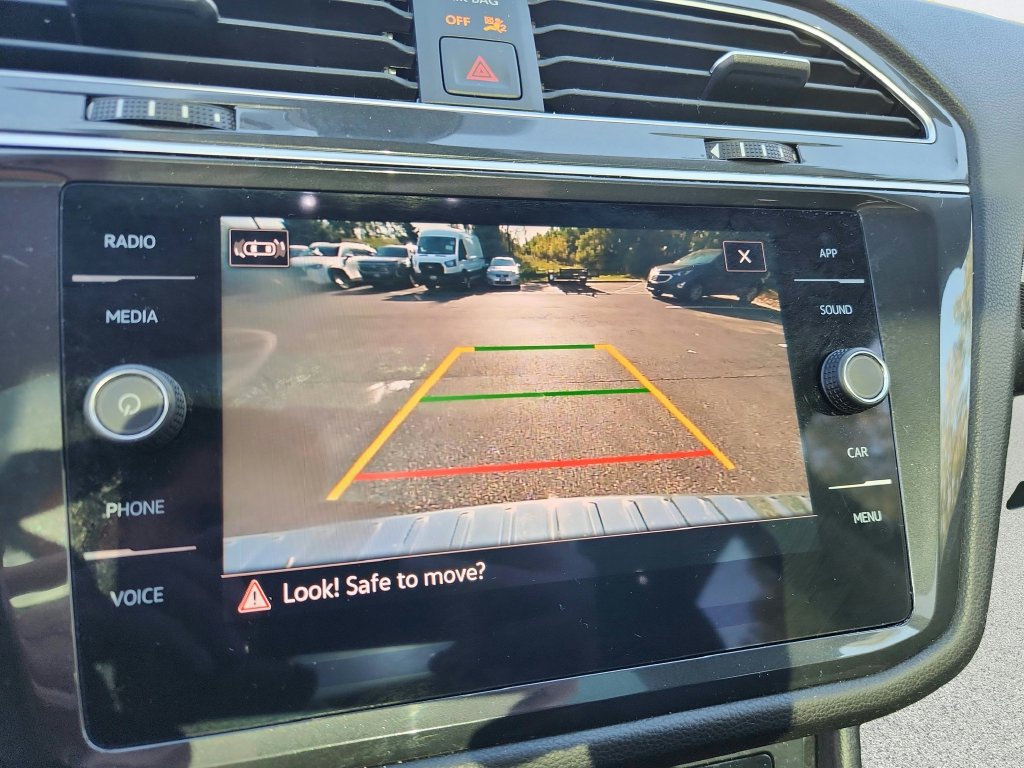Certified 2024 Volkswagen Tiguan SE AWD/4WD image 18