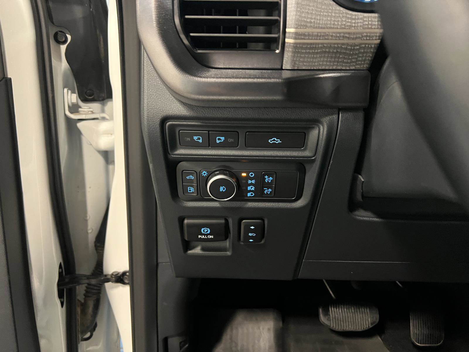 Used 2023 Ford F150 Platinum w/ Equipment Group 701A High image 15