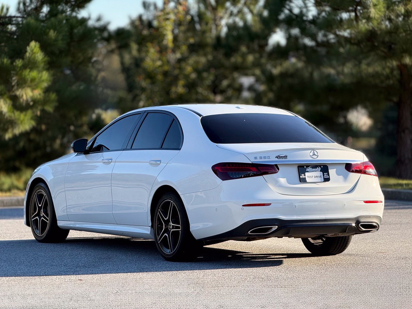 Used 2022 Mercedes-Benz E 350 Sedan image 10