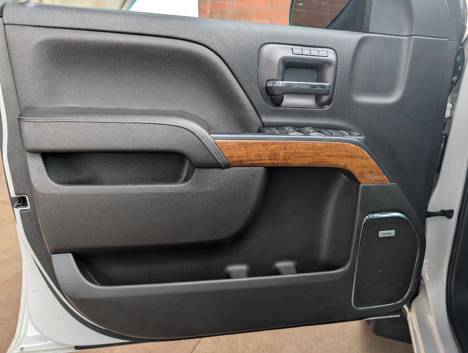 Used 2018 Chevrolet Silverado 1500 High Country image 11