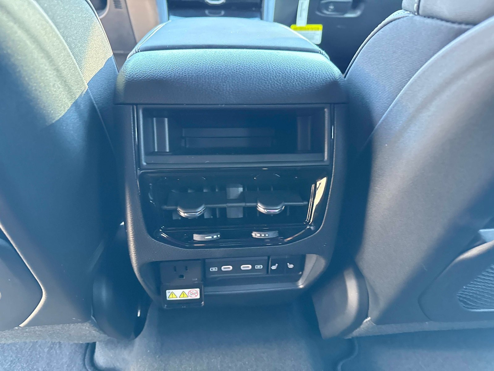 New 2026 Jeep Grand Cherokee Limited AWD/4WD image 17