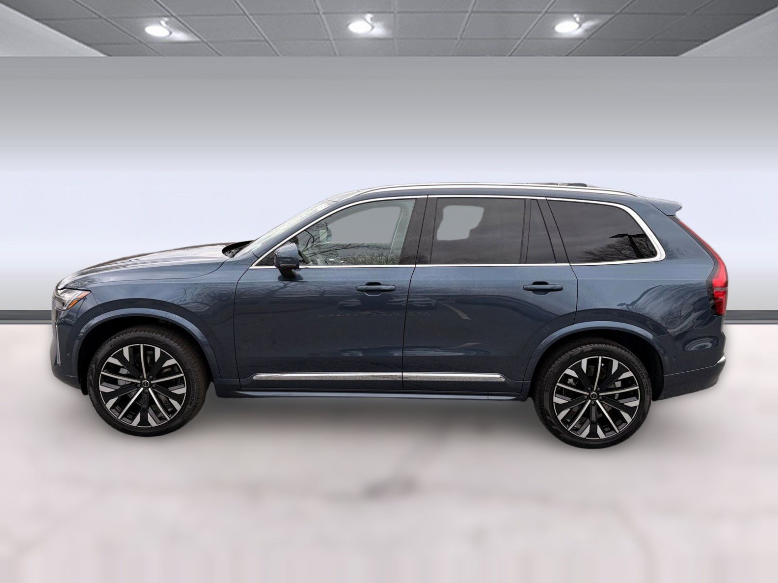 New 2026 Volvo XC90 B6 Ultra w/ Protection Package image 2