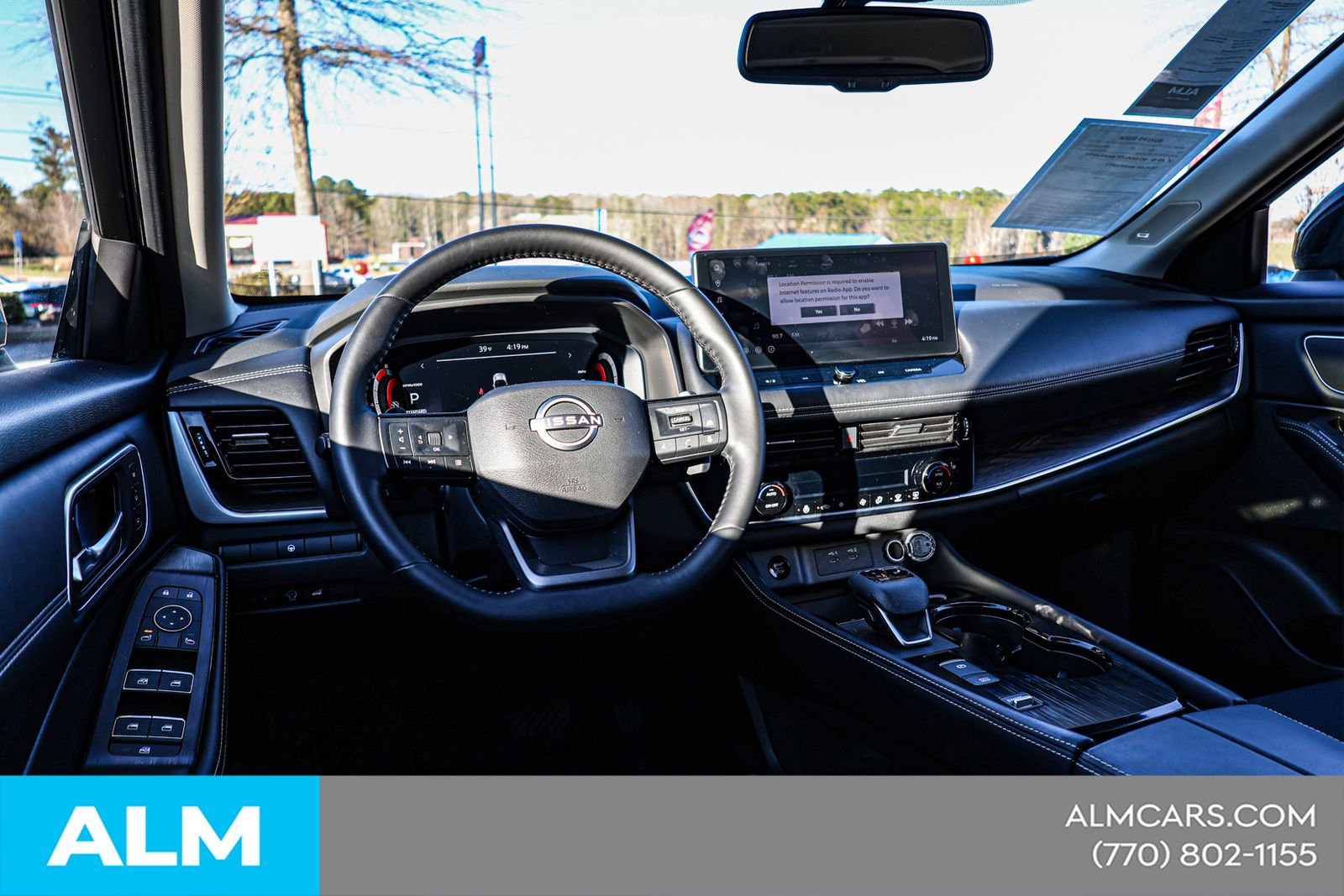 Used 2025 Nissan Rogue Platinum FWD image 23