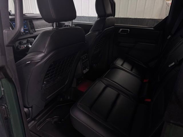 Used 2025 Ford Bronco Badlands image 21