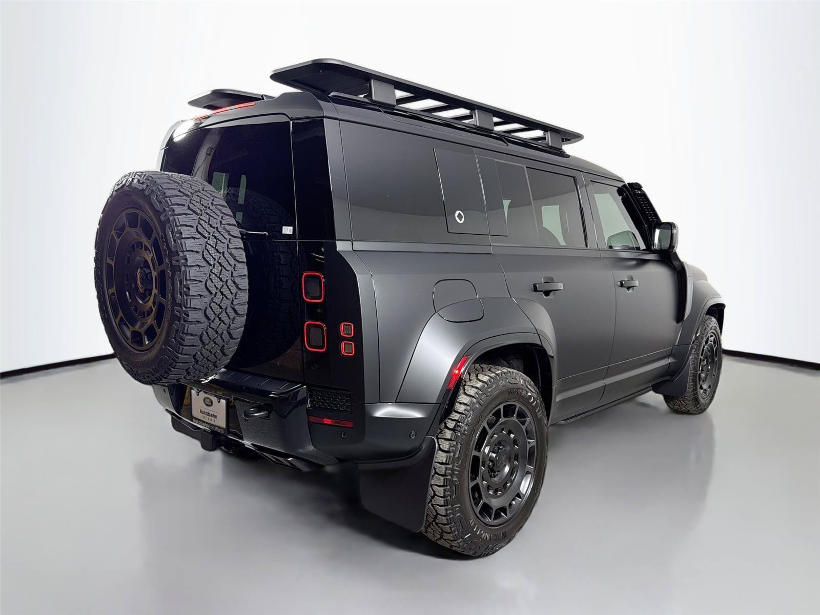 New 2026 Land Rover Defender 110 OCTA AWD/4WD image 5