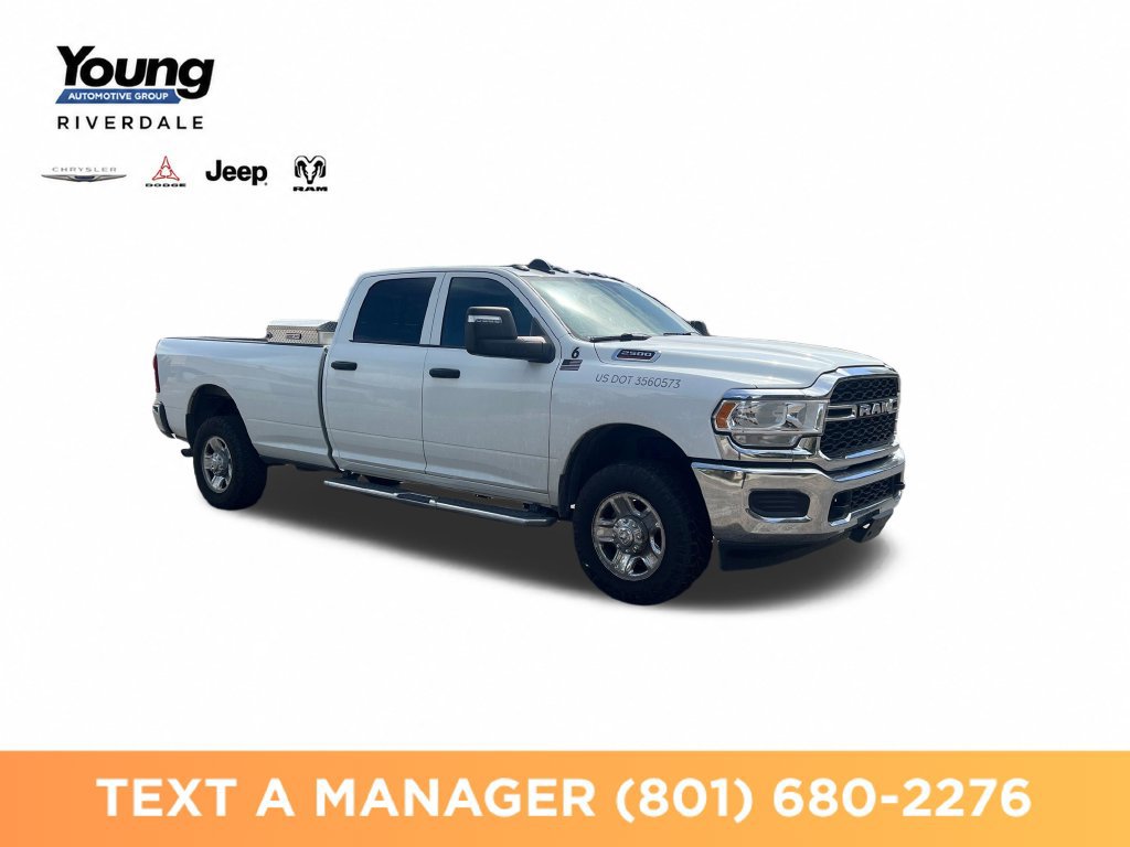 Used 2024 RAM 2500 Tradesman w/ Chrome Appearance Group AWD/4WD image 7