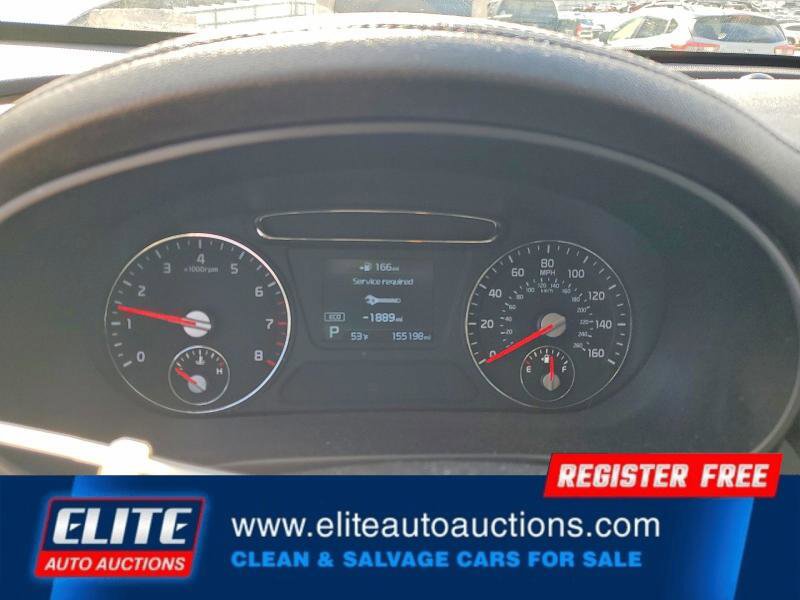 Used 2019 Kia Sorento LX image 18