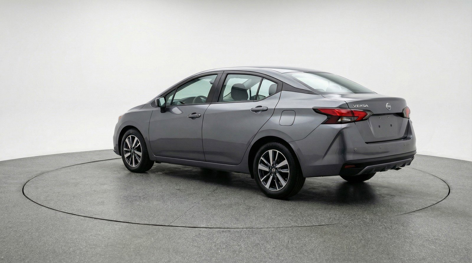 Used 2025 Nissan Versa SV image 6