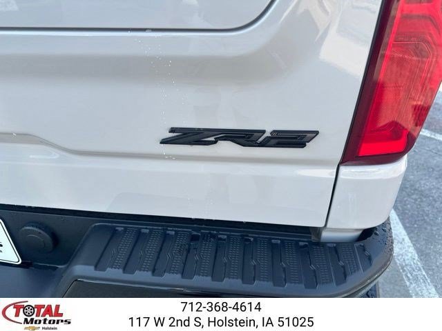 New 2026 Chevrolet Silverado 1500 ZR2 w/ Dark Appearance Package AWD/4WD image 11