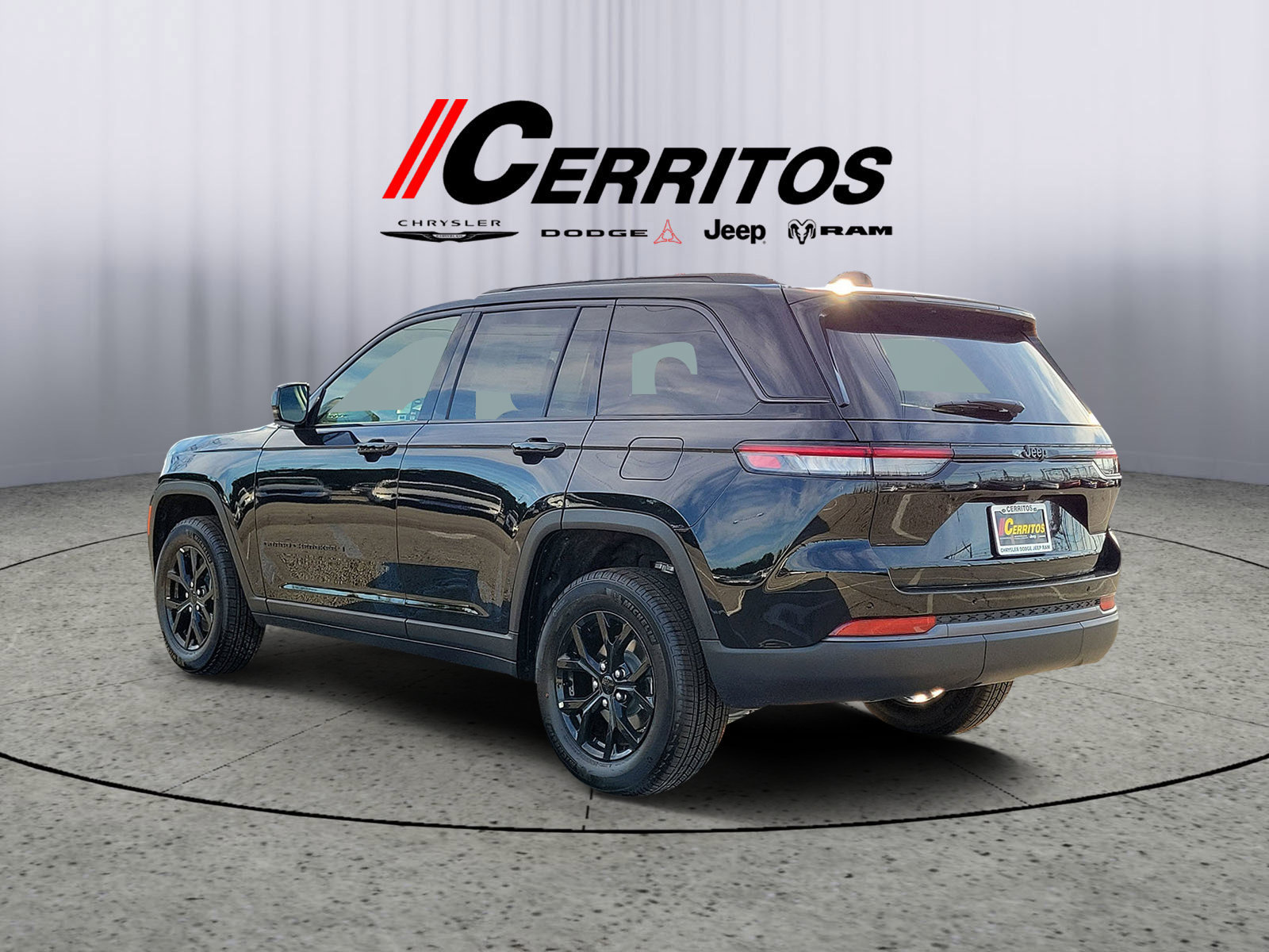 New 2026 Jeep Grand Cherokee Altitude RWD image 2