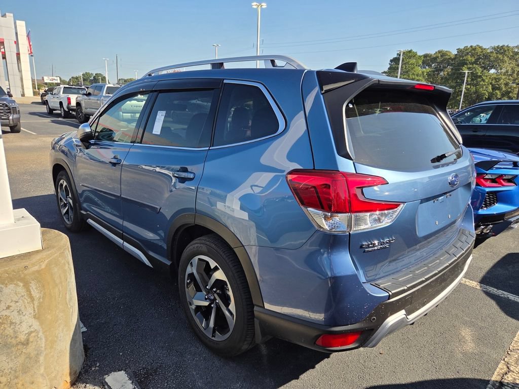 Used 2024 Subaru Forester Touring w/ POP Package 3 AWD/4WD image 7