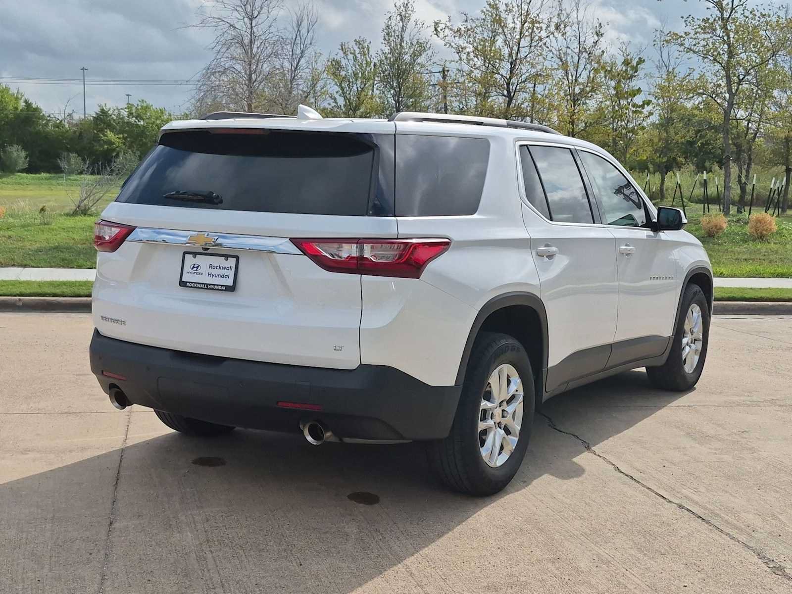 Used 2019 Chevrolet Traverse LT FWD image 14