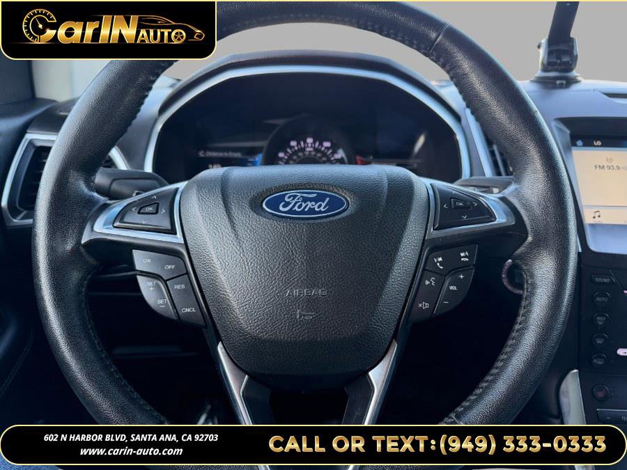 Used 2018 Ford Edge Titanium image 14