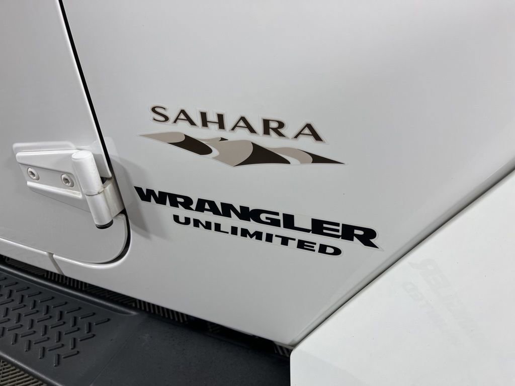 Used 2016 Jeep Wrangler Unlimited Sahara w/ Connectivity Group image 8