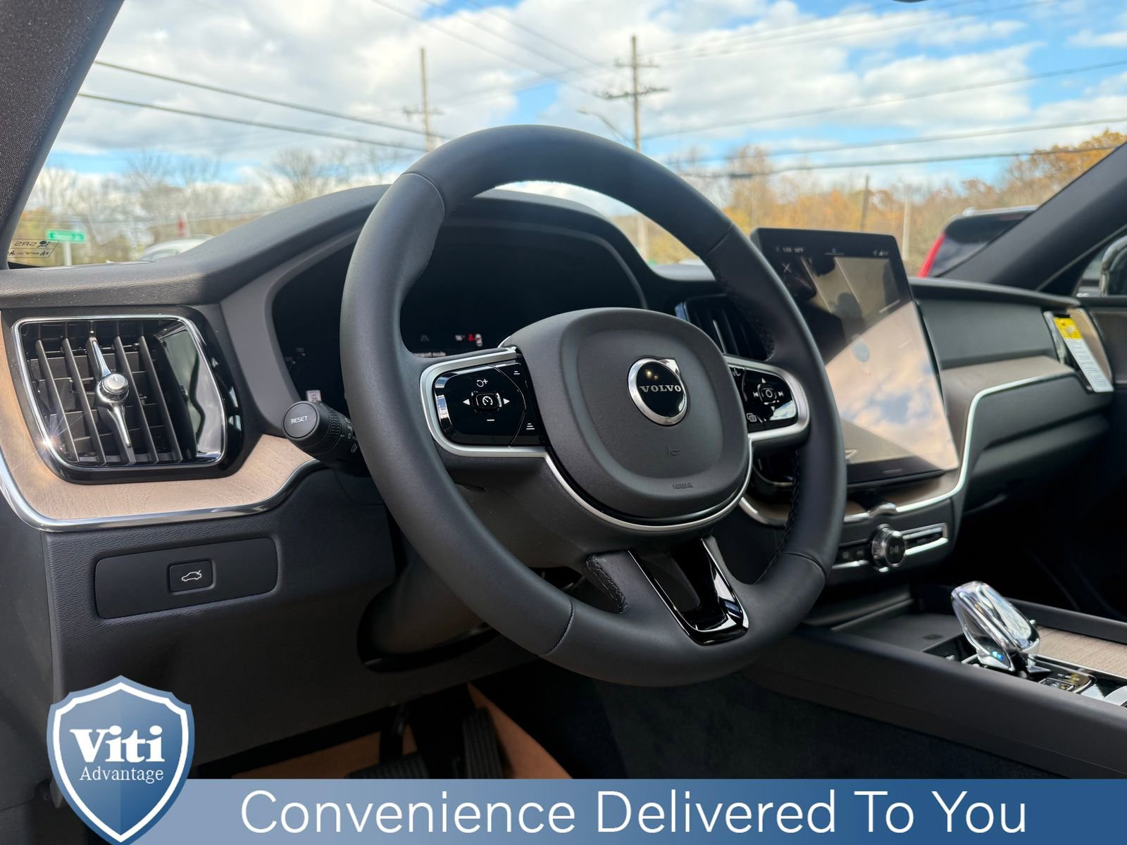 New 2026 Volvo XC60 B5 Plus w/ Protection Package Premier image 12