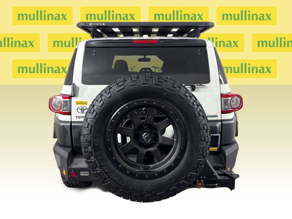Used 2014 Toyota FJ Cruiser 4WD w/ Upgrade Package image 9