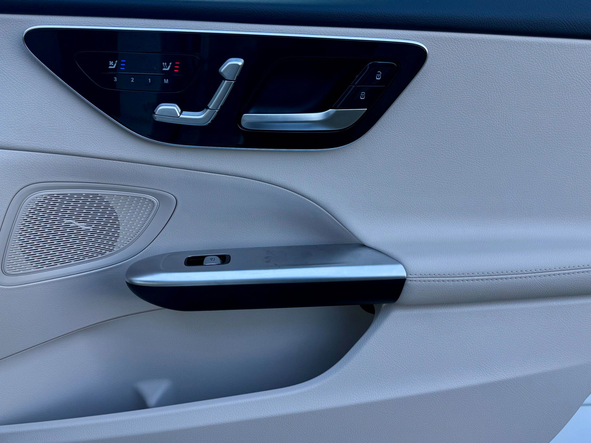 Used 2024 Mercedes-Benz C 300 Sedan image 20