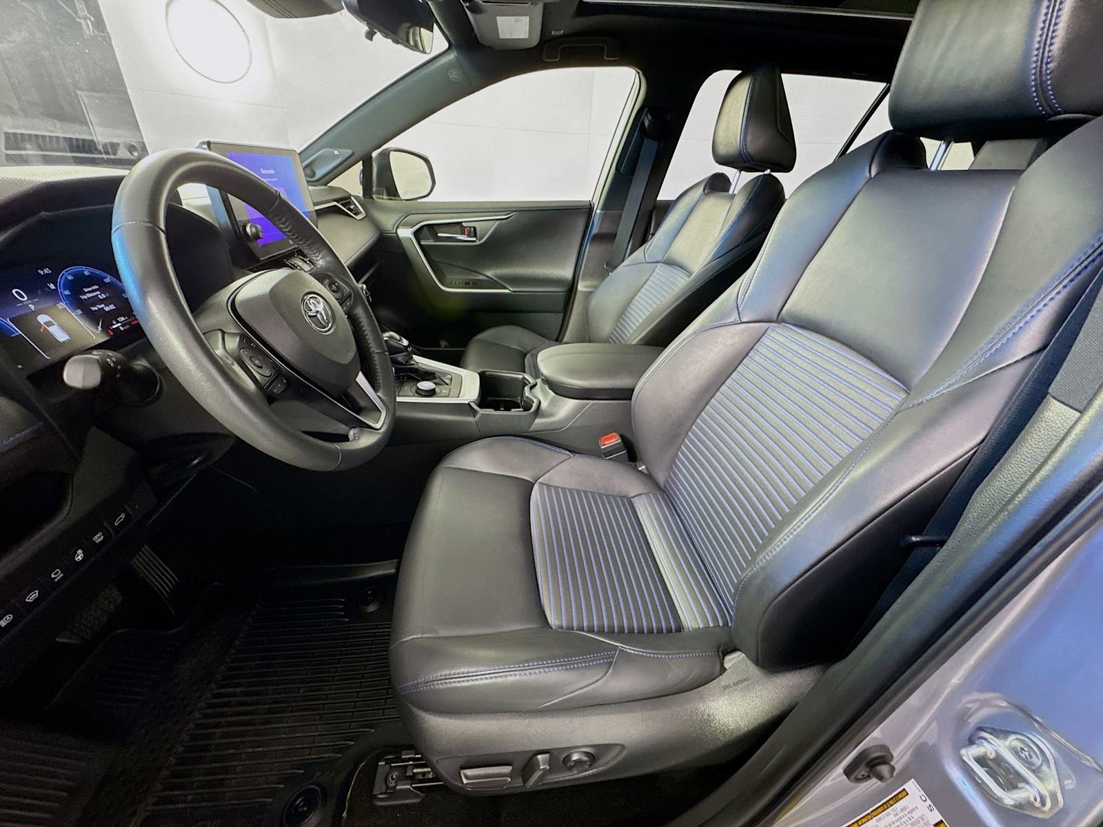 Used 2024 Toyota RAV4 XSE w/ Advanced Technology Package image 18