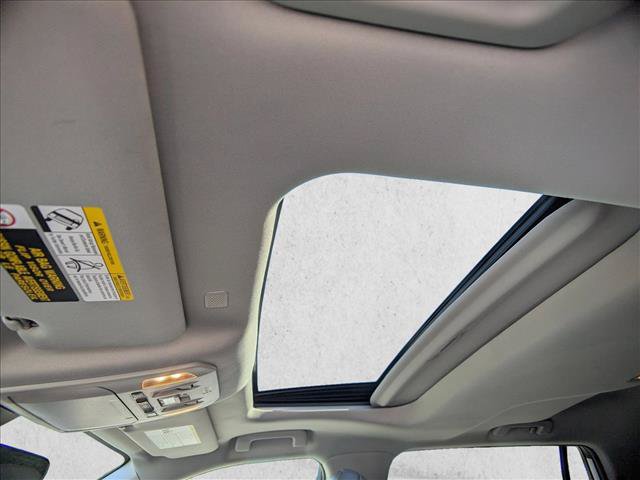 Used 2022 Toyota Highlander XLE AWD/4WD image 15