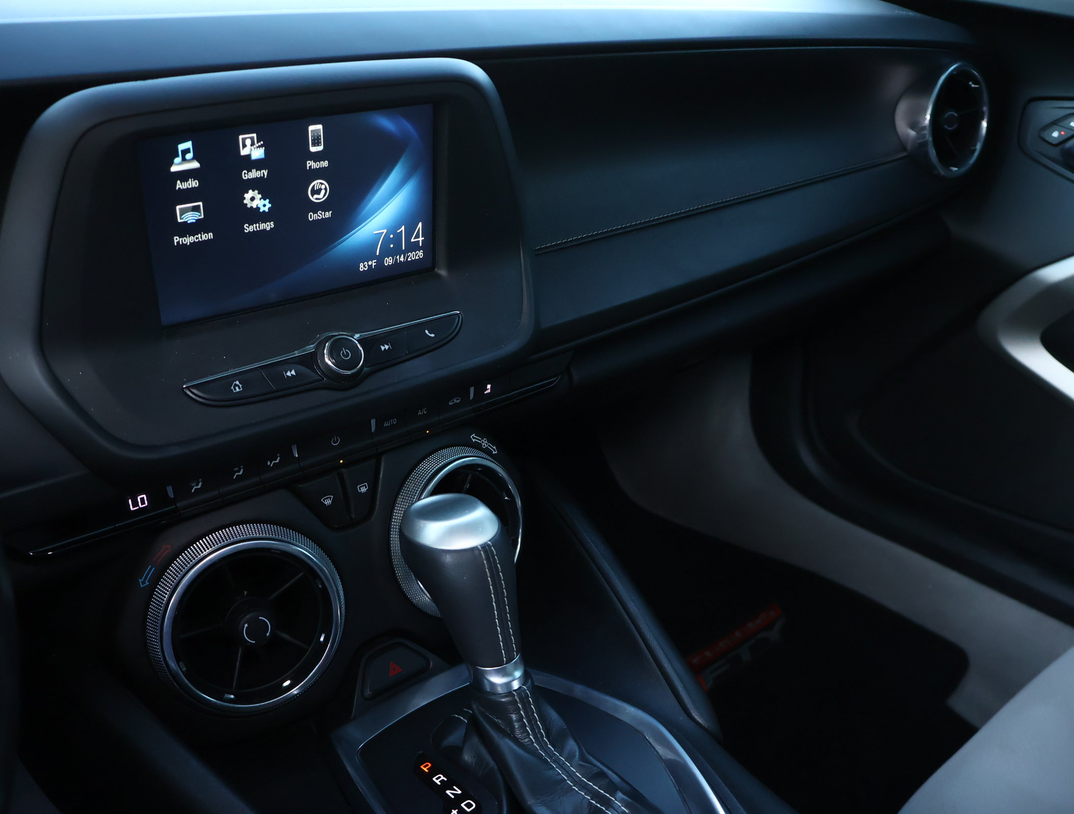 Used 2017 Chevrolet Camaro LT RWD image 15