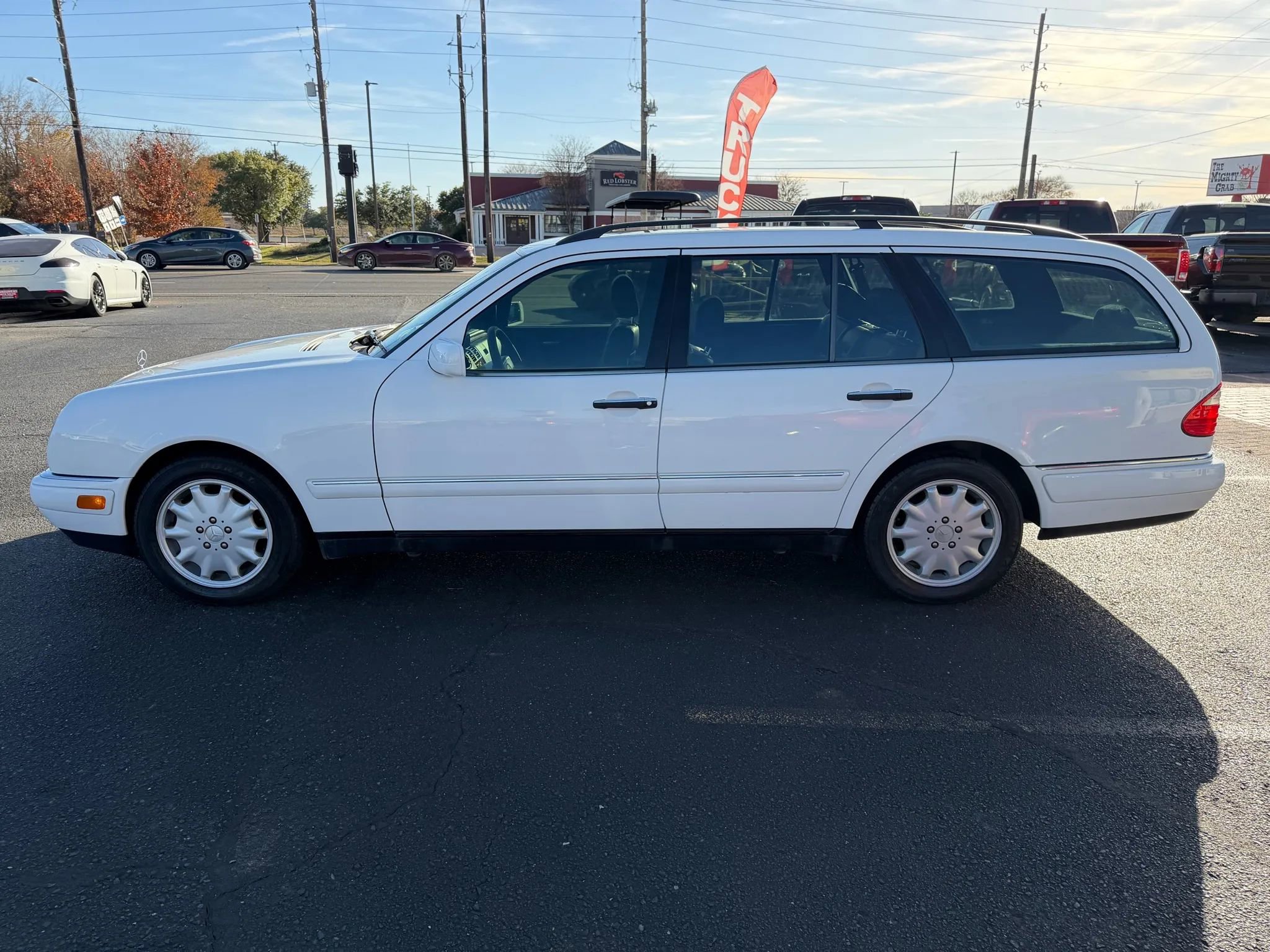 Used 1998 Mercedes-Benz E 320 Wagon image 18