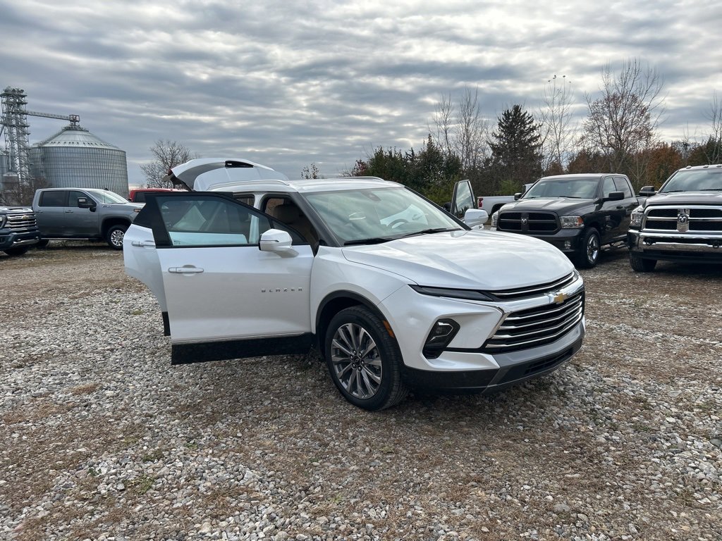 Used 2023 Chevrolet Blazer Premier image 16