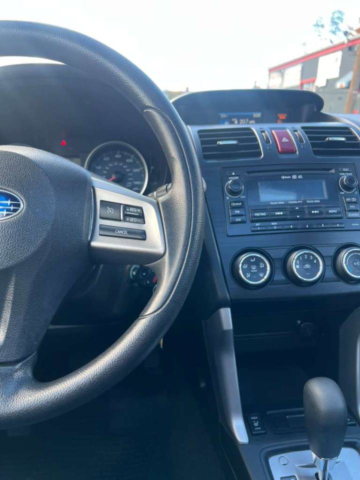 Used 2015 Subaru Forester 2.5i Premium w/ All-Weather Package image 32