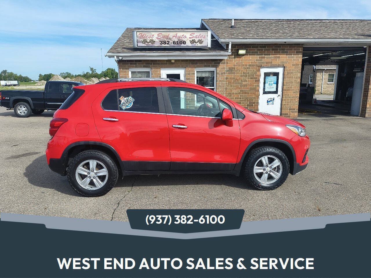 Used 2020 Chevrolet Trax LT w/ LT Convenience Package AWD/4WD image 1