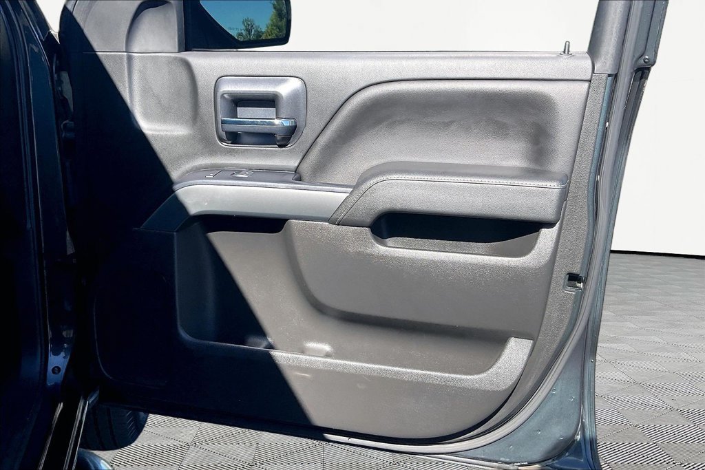 Used 2018 Chevrolet Silverado 1500 LT w/ All Star Edition AWD/4WD image 31