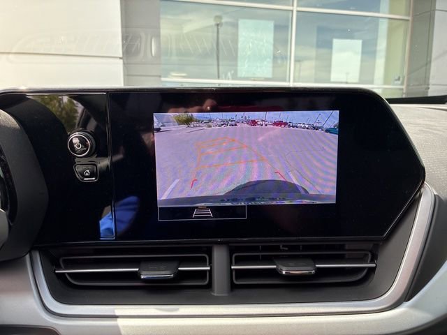 Used 2025 Chevrolet Trax LS w/ LS Convenience Package image 12