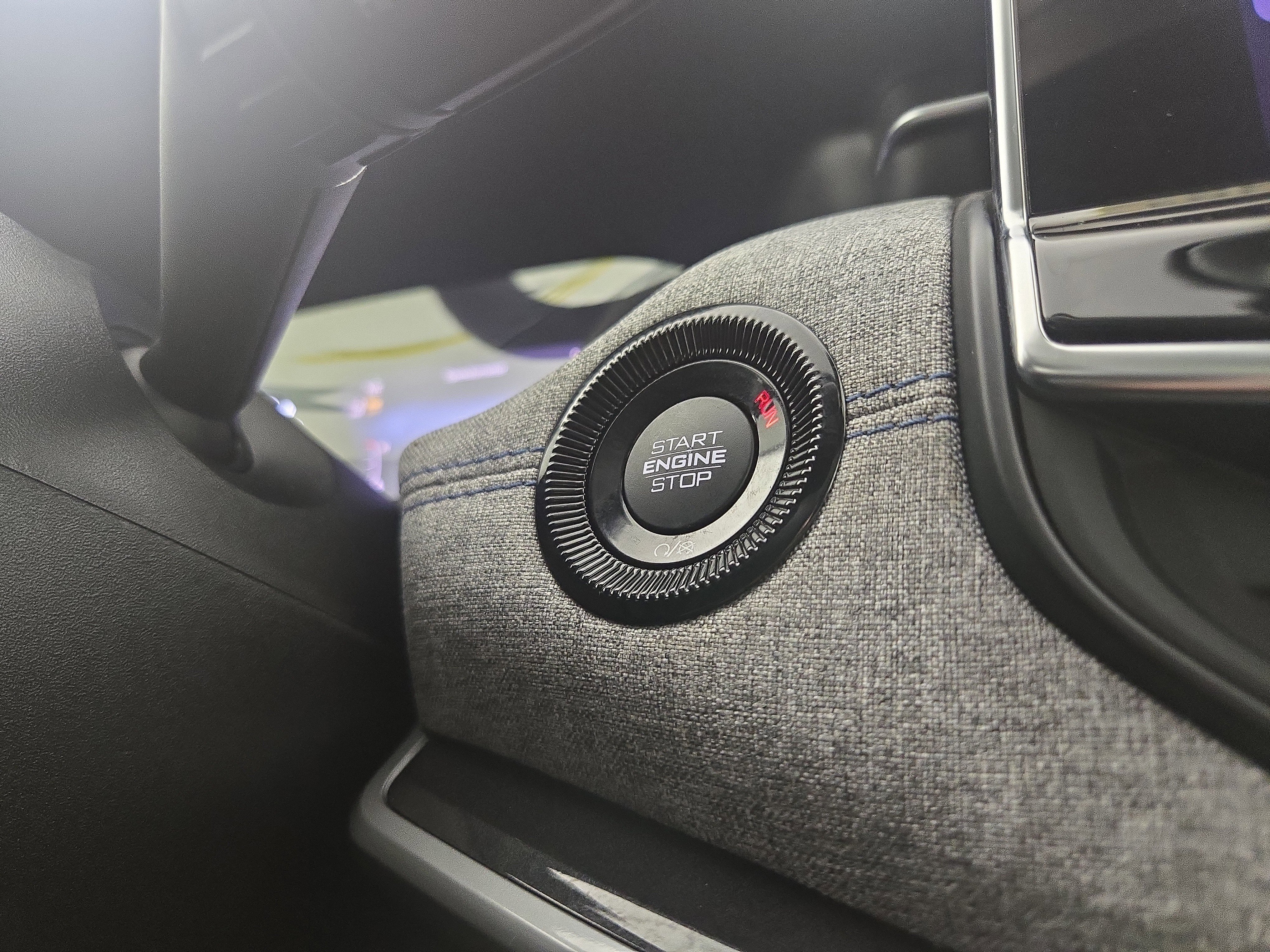 Certified 2022 Jeep Compass Latitude w/ Sun and Sound Group AWD/4WD image 26