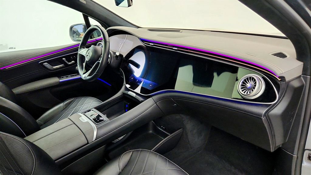 Used 2023 Mercedes-Benz EQS 580 4MATIC SUV image 24