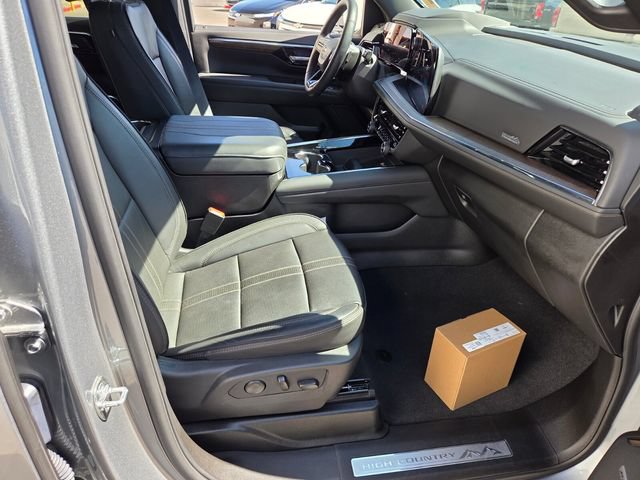 Certified 2025 Chevrolet Tahoe High Country AWD/4WD image 17