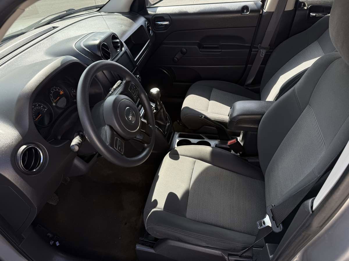 Used 2016 Jeep Patriot Sport image 16